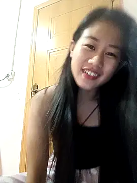 Snapshot of luy-xinh02 chatting on November 10, 2025, 12:15 pm luy-xinh02 online show from November 10, 2025, 12:15 pm