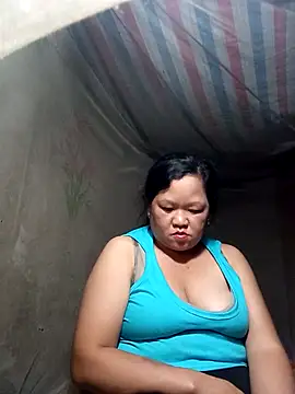 riso-00 online show from September 28, 2025, 2:33 pm