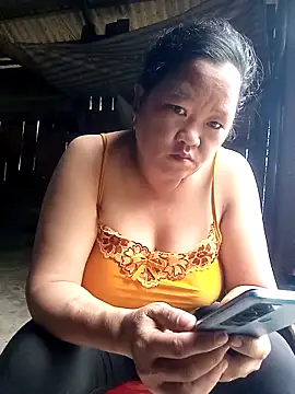 riso-00 online show from November 6, 2025, 2:23 am