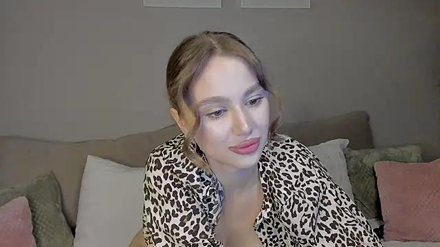 Stefa Evans online show from September 19, 2025, 4:29 pm