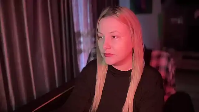 BikiHellena online show from November 2, 2025, 5:54 am