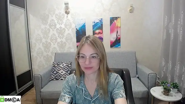 shy hot cat online show from November 7, 2025, 7:41 am