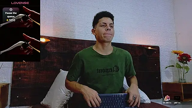 JhosuaVega online show from October 5, 2025, 12:31 am