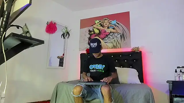 Snapshot of xxKamadevaxx chatting on November 3, 2025, 12:28 pm xxKamadevaxx online show from November 3, 2025, 12:28 pm