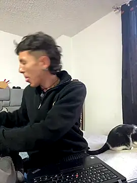 NaytonFreeman online show from October 3, 2025, 10:29 pm