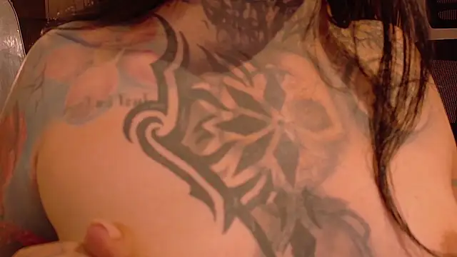 Snapshot of Unatatuada chatting on November 6, 2025, 11:26 pm Unatatuada online show from November 6, 2025, 11:26 pm