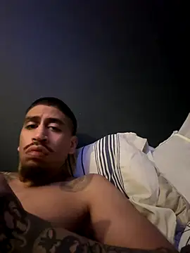 Snapshot of busnfatnutsLildee chatting on November 29, 2025, 4:48 am busnfatnutsLildee online show from November 29, 2025, 4:48 am