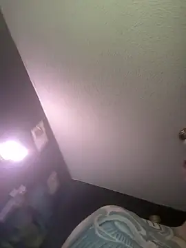 Snapshot of busnfatnutsLildee chatting on December 5, 2025, 8:27 pm busnfatnutsLildee online show from December 5, 2025, 8:27 pm