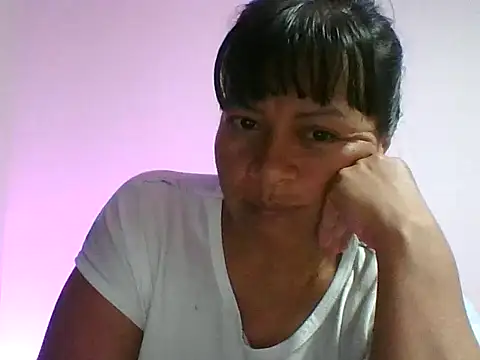 Snapshot of adri89-g chatting on November 16, 2025, 3:01 am adri89-g online show from November 16, 2025, 3:01 am