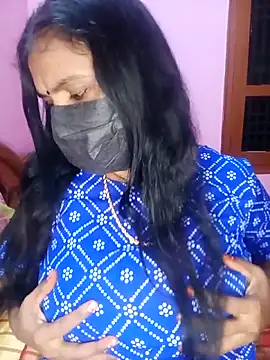 Snapshot of KannadaTamilTeluguBeauty chatting on November 4, 2025, 3:11 pm KannadaTamilTeluguBeauty online show from November 4, 2025, 3:11 pm