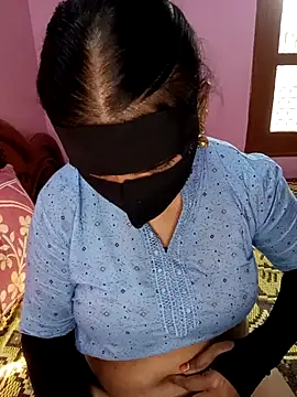 Snapshot of KannadaTamilTeluguBeauty chatting on November 7, 2025, 10:59 am KannadaTamilTeluguBeauty online show from November 7, 2025, 10:59 am