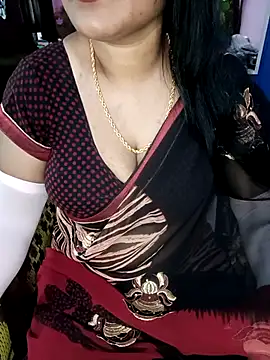 Snapshot of KannadaTamilTeluguBeauty chatting on December 5, 2025, 5:38 am KannadaTamilTeluguBeauty online show from December 5, 2025, 5:38 am