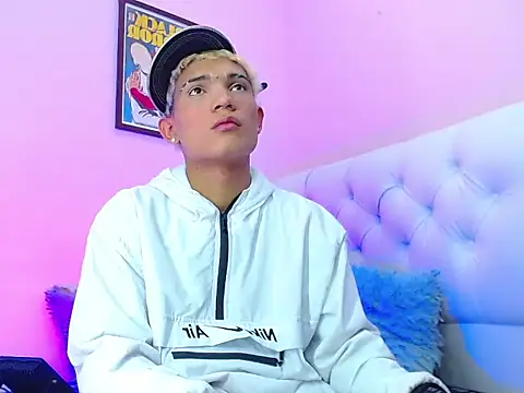 EL VENEZOLANO 22CM online show from November 11, 2025, 5:40 am