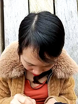 bonnie-00 online show from November 21, 2025, 7:18 am