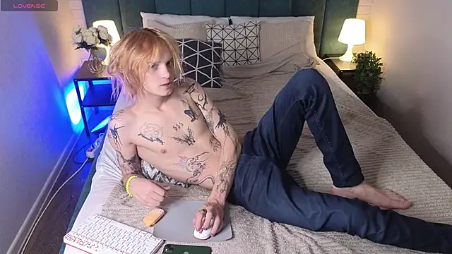 Snapshot of ArchiehalI chatting on October 2, 2025, 8:38 pm ArchiehalI online show from October 2, 2025, 8:38 pm