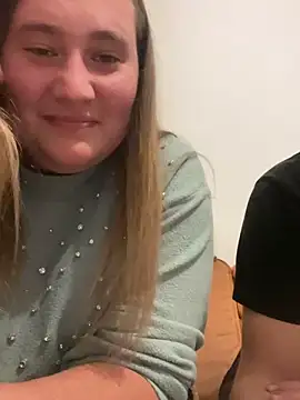 Snapshot of CurvySabrina chatting on October 10, 2025, 9:47 pm CurvySabrina online show from October 10, 2025, 9:47 pm