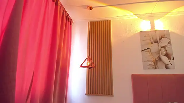 Snapshot of KoraRousee chatting on November 2, 2025, 1:24 pm KoraRousee online show from November 2, 2025, 1:24 pm