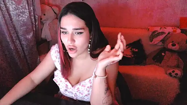 Snapshot of Amireth chatting on September 23, 2025, 10:35 pm Amireth online show from September 23, 2025, 10:35 pm