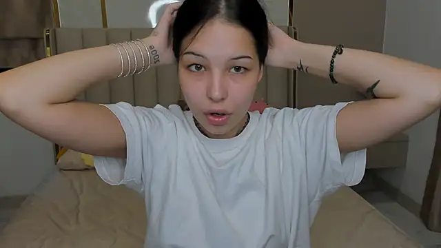 ElizabethParkk online show from November 24, 2025, 12:21 am