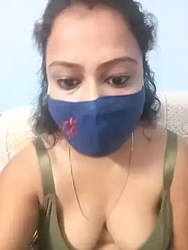 Snapshot of Deliciouskimi chatting on November 2, 2025, 11:01 am Deliciouskimi online show from November 2, 2025, 11:01 am