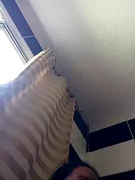 Snapshot of Rosabela04 chatting on November 14, 2025, 4:17 pm Rosabela04 online show from November 14, 2025, 4:17 pm