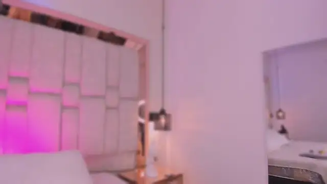 Snapshot of _GigiDoll_ chatting on September 23, 2025, 12:08 pm GigiDoll online show from September 23, 2025, 12:08 pm