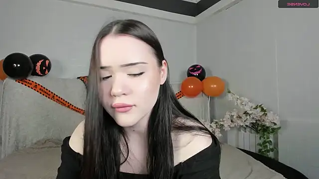  spicygirl online show from November 2, 2025, 8:44 pm