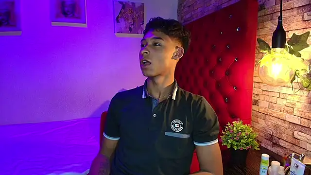 CoffeNaughty nom online show from November 12, 2025, 4:46 am