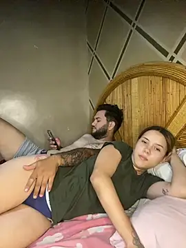 coupleyys online show from October 30, 2025, 8:53 pm