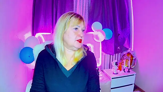 EmmaEllison online show from September 29, 2025, 6:07 am