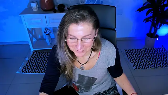 Snapshot of UmaSpace chatting on November 29, 2025, 5:10 am UmaSpace online show from November 29, 2025, 5:10 am