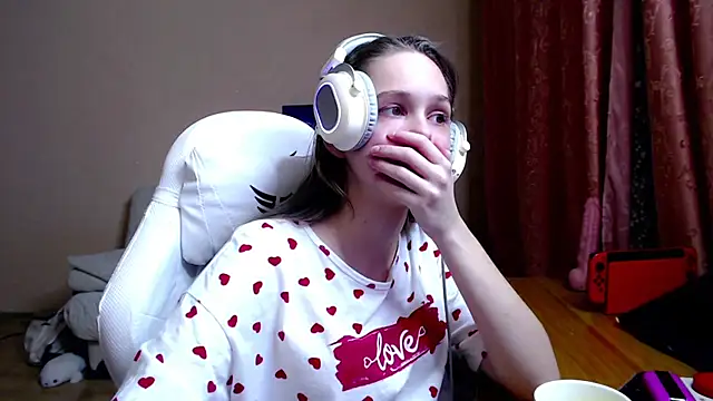 Snapshot of SharybbFace chatting on October 31, 2025, 3:13 pm SharybbFace online show from October 31, 2025, 3:13 pm