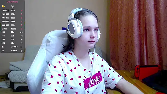 Snapshot of SharybbFace chatting on November 1, 2025, 3:14 pm SharybbFace online show from November 1, 2025, 3:14 pm