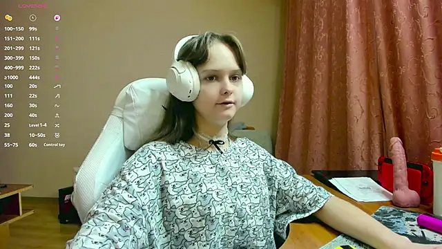 Snapshot of SharybbFace chatting on November 8, 2025, 2:28 pm SharybbFace online show from November 8, 2025, 2:28 pm