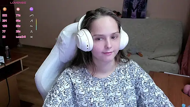 Snapshot of SharybbFace chatting on November 11, 2025, 3:12 pm SharybbFace online show from November 11, 2025, 3:12 pm