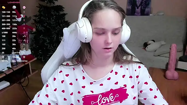 Snapshot of SharybbFace chatting on December 1, 2025, 3:17 pm SharybbFace online show from December 1, 2025, 3:17 pm