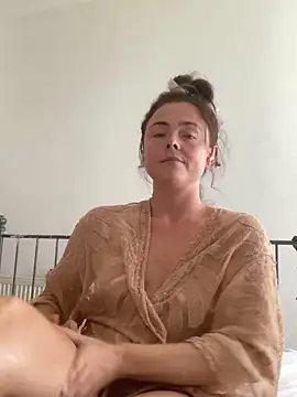 Snapshot of Mia_Winters chatting on September 26, 2025, 2:10 pm Mia Winters online show from September 26, 2025, 2:10 pm