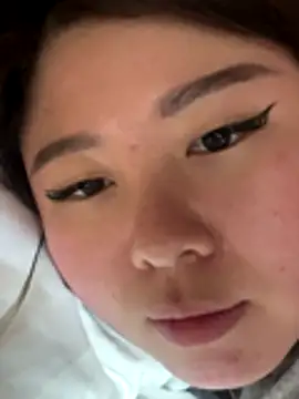 Snapshot of LAURA_LLL chatting on November 22, 2025, 8:24 am LAURA LLL online show from November 22, 2025, 8:24 am