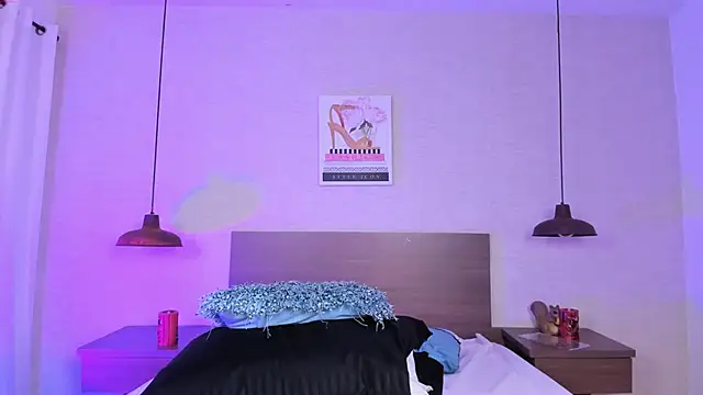 Snapshot of cloehill_ chatting on November 19, 2025, 12:38 pm cloehill online show from November 19, 2025, 12:38 pm