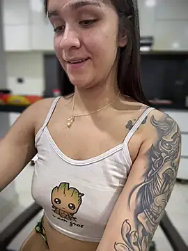 Snapshot of Isabella-Teen chatting on November 27, 2025, 2:13 am Isabella-Teen online show from November 27, 2025, 2:13 am