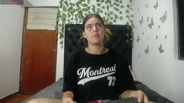 isabel 09 online show from October 4, 2025, 3:04 am