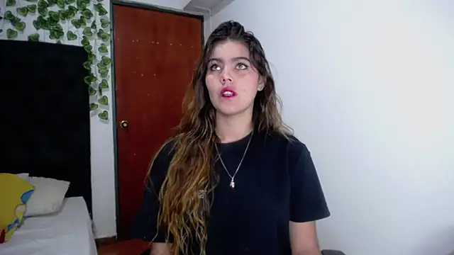 isabel 09 online show from November 15, 2025, 3:15 am