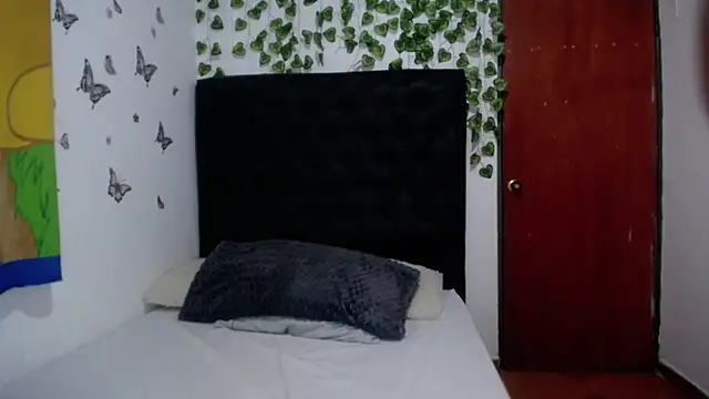 isabel 09 online show from November 28, 2025, 3:14 pm