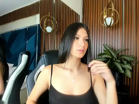Snapshot of AggathaSanders_ chatting on September 19, 2025, 12:28 pm AggathaSanders  online show from September 19, 2025, 12:28 pm