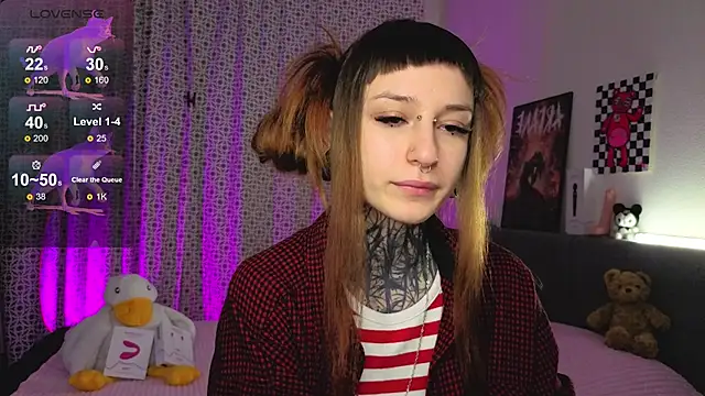 LilithPoison online show from November 2, 2025, 8:33 pm