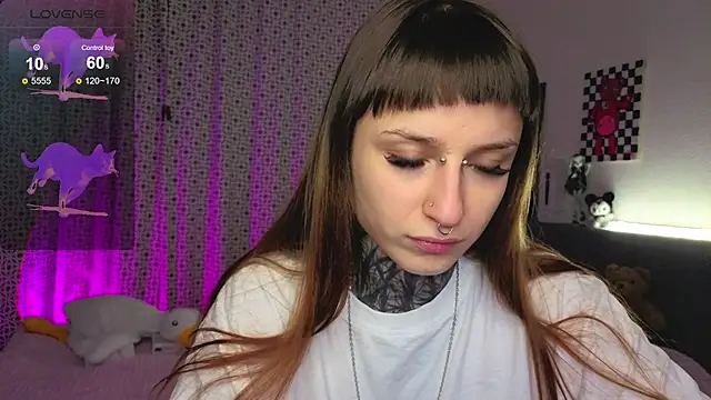 LilithPoison online show from November 20, 2025, 6:07 pm