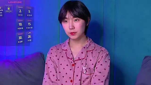 HeejinWang online show from December 5, 2025, 4:21 am