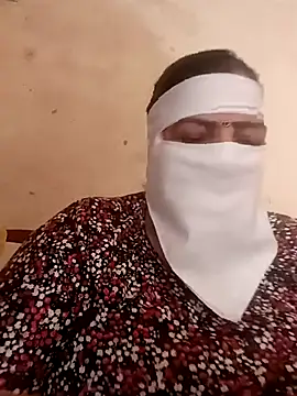 Love-890 online show from November 4, 2025, 4:22 am