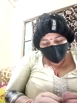 Love-890 online show from December 3, 2025, 2:04 pm