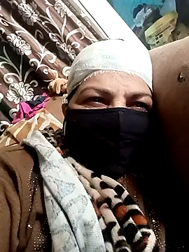 Love-890 online show from December 16, 2025, 4:06 am